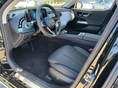New 2026 Mercedes-Benz E 350 4MATIC Sedan image 2