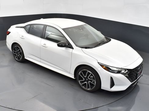 New 2025 Nissan Sentra SR image 46