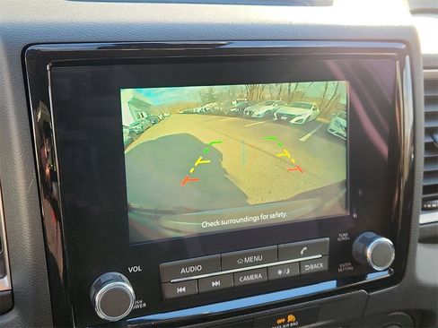 Used 2022 Nissan Frontier SV image 17