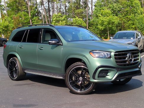 Used 2025 Mercedes-Benz GLS 450 4MATIC image 2