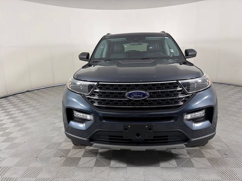 Used 2022 Ford Explorer XLT w/ Equipment Group 202A AWD/4WD image 2