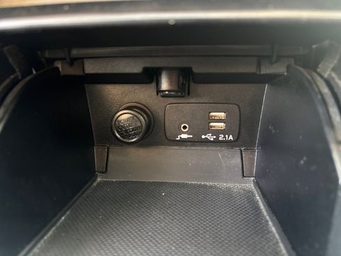 Used 2019 Subaru Outback 3.6R Touring w/ Popular Package #3A AWD/4WD image 26