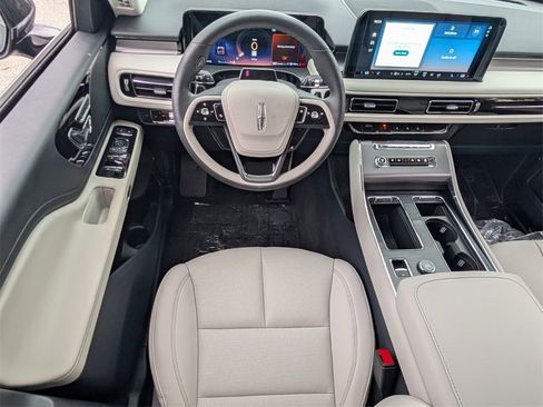 New 2026 Lincoln Aviator AWD image 14