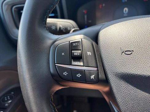 Used 2025 Ford Maverick Lobo AWD/4WD image 15