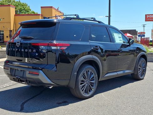 New 2026 Nissan Pathfinder SL w/ SL Premium Package (P04) AWD/4WD image 4