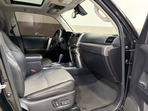Used 2021 Toyota 4Runner SR5 Premium w/ Moonroof Package AWD/4WD image 40