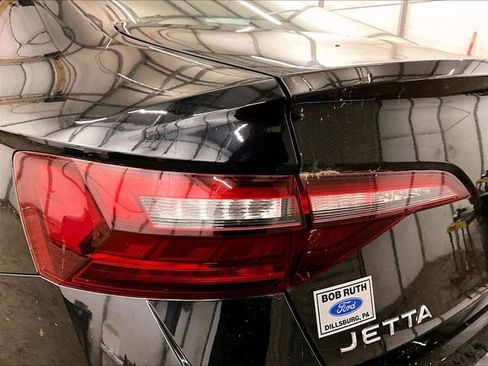 Used 2022 Volkswagen Jetta Sport FWD image 28