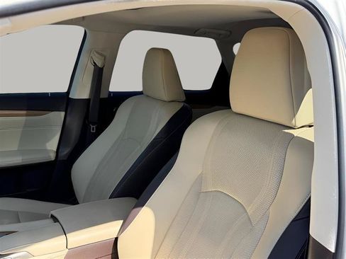 Used 2019 Lexus RX 350L FWD image 19