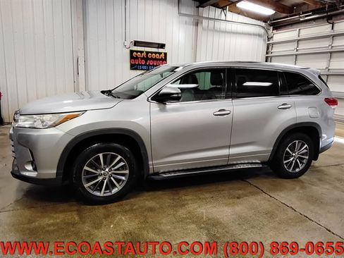 Used 2017 Toyota Highlander XLE image 5
