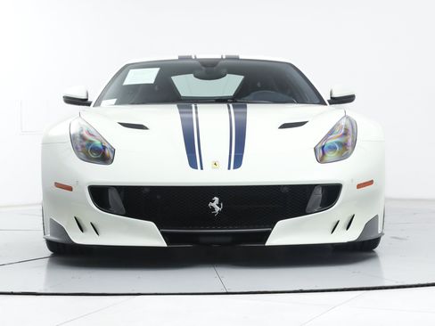 Used 2017 Ferrari F12tdf RWD image 11