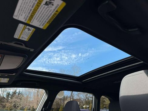 Certified 2025 Subaru Forester Premium image 18