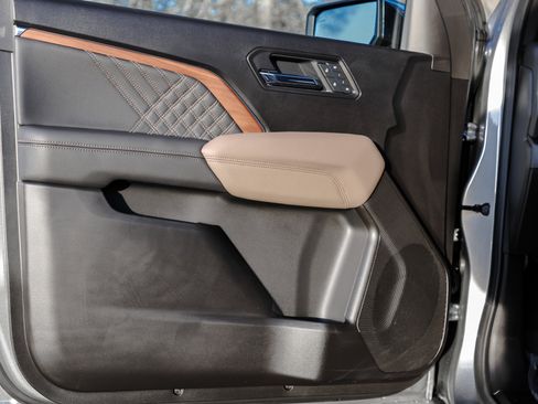 New 2026 GMC Canyon Denali image 15