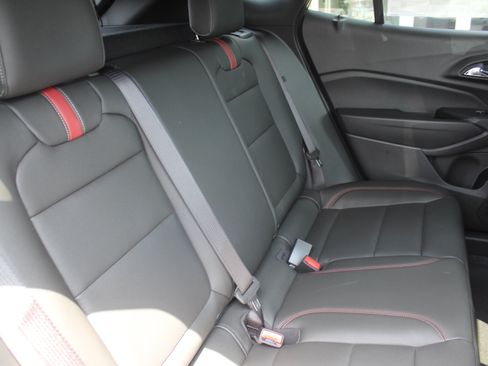 New 2026 Chevrolet Trax RS w/ Sunroof Package FWD image 17