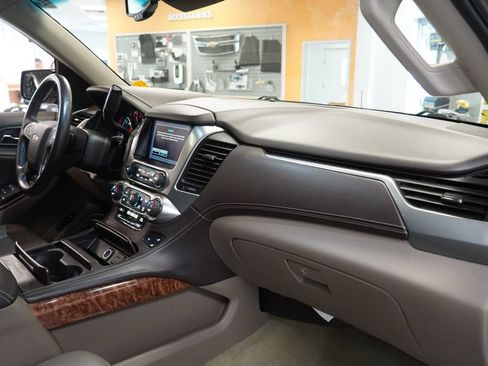 Used 2015 Chevrolet Suburban LTZ AWD/4WD image 30