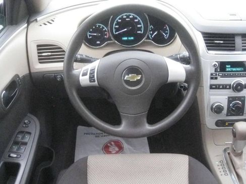 Used 2011 Chevrolet Malibu LS FWD image 10