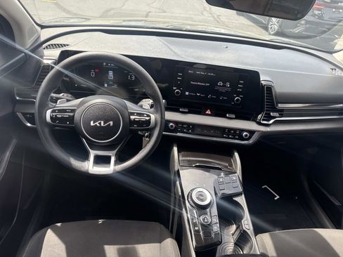 Used 2023 Kia Sportage LX AWD/4WD image 14