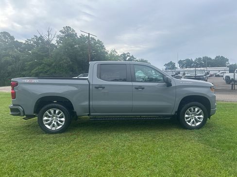 Used 2024 Chevrolet Silverado 1500 Custom AWD/4WD image 9