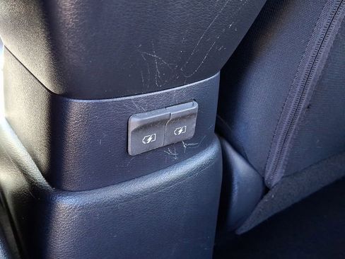 Used 2020 Nissan Versa S image 25