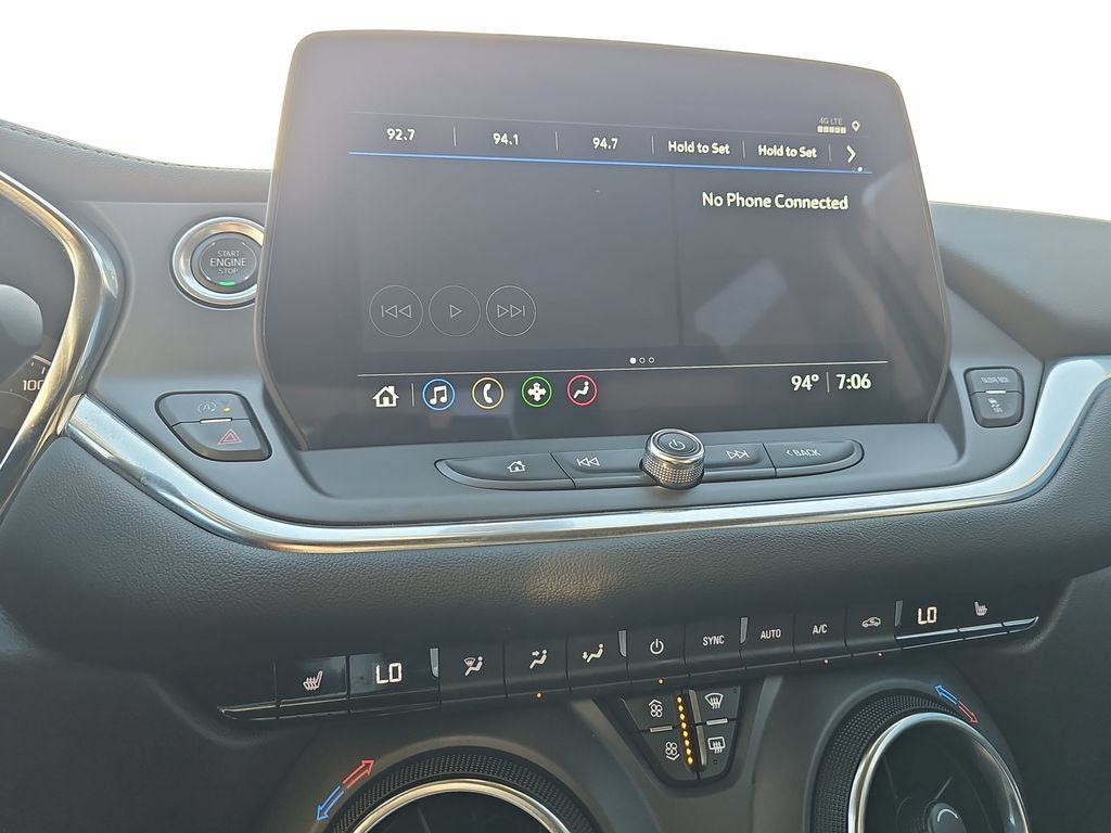 Used 2025 Chevrolet Blazer LT FWD image 19