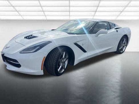 Used 2017 Chevrolet Corvette Stingray Coupe w/ 1LT image 2