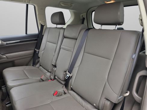 Used 2018 Lexus GX 460 image 21