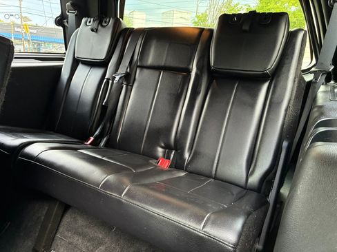 Used 2016 Ford Expedition Limited w/ Equipment Group 301A AWD/4WD image 11