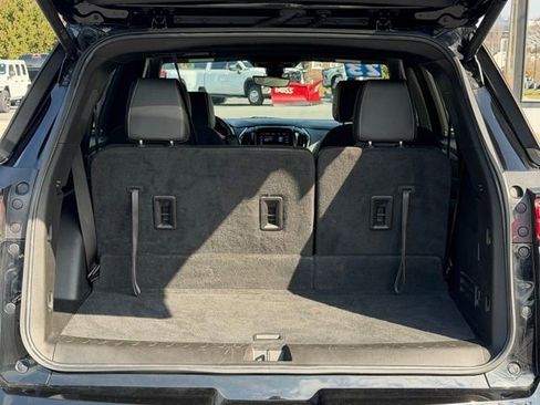 Used 2023 Chevrolet Traverse Premier image 24
