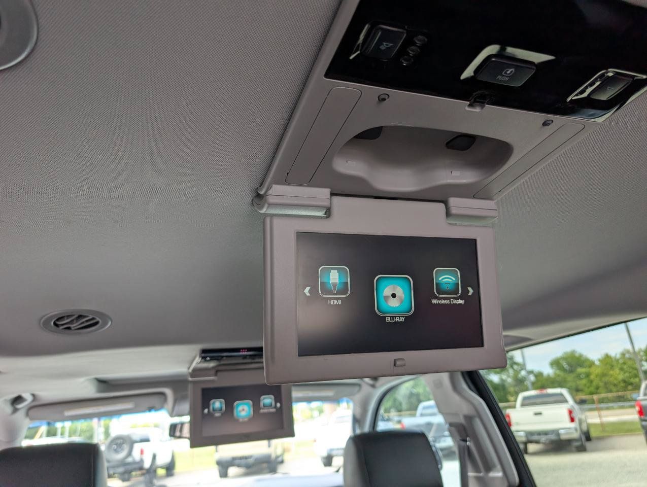 Used 2019 GMC Yukon XL Denali w/ Open Road Package RWD image 20