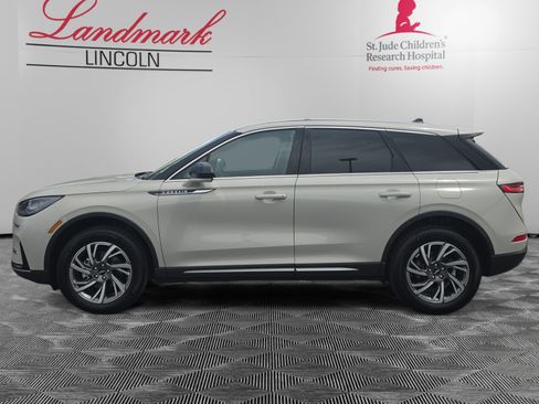 Certified 2024 Lincoln Corsair AWD w/ Towing Package image 2