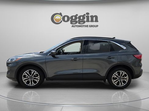 Used 2020 Ford Escape SEL image 3