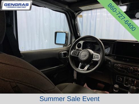 Certified 2025 Jeep Wrangler Unlimited Sahara AWD/4WD image 38