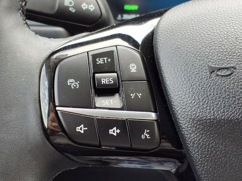 Used 2023 Ford Escape Platinum AWD/4WD image 23
