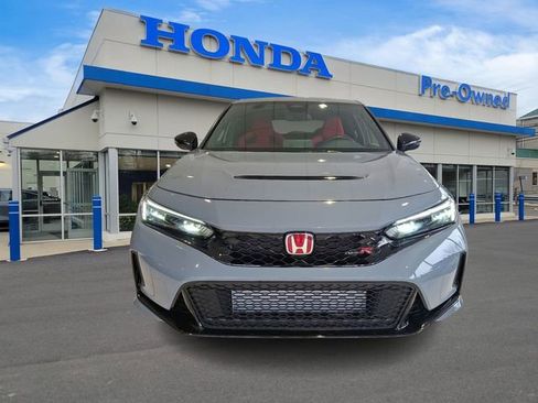 Used 2025 Honda Civic Type R image 3