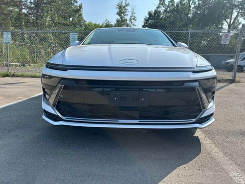 Used 2024 Hyundai Sonata SEL FWD image 3