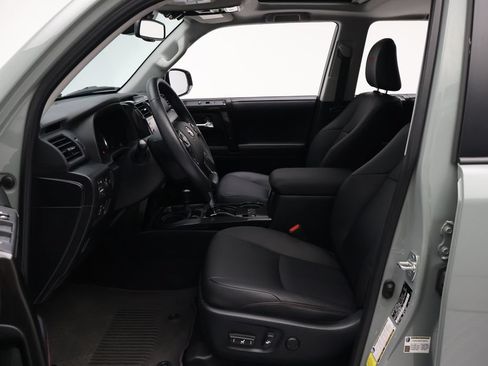 Certified 2023 Toyota 4Runner TRD Off-Road Premium w/ Moonroof Package AWD/4WD image 14