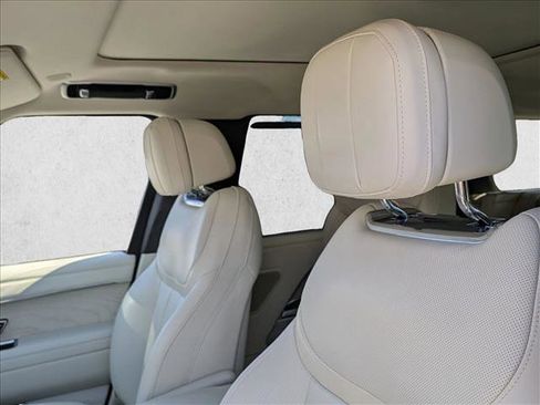 Used 2024 Land Rover Range Rover Long Wheelbase SE image 14