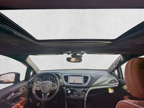 New 2026 Chrysler Pacifica Pinnacle AWD/4WD image 15