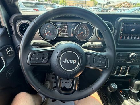 Used 2019 Jeep Wrangler Unlimited Sport S AWD/4WD image 14