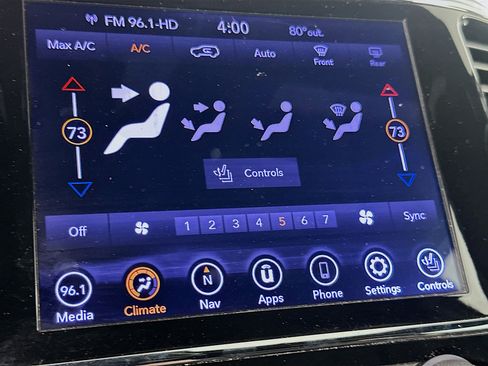 Used 2020 Jeep Grand Cherokee Overland RWD image 24