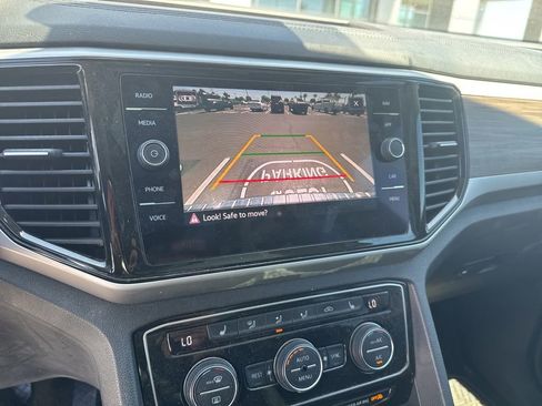 Used 2021 Volkswagen Atlas SEL FWD image 10