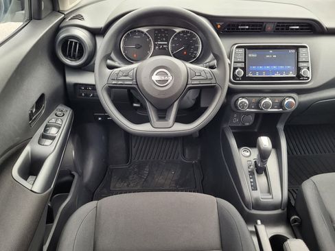 New 2025 Nissan Kicks Play S image 5