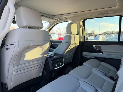 Used 2025 Ford Expedition Max Platinum w/ Platinum Ultimate Package image 35