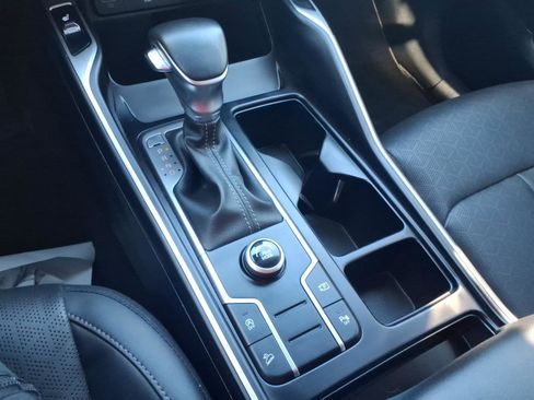 Used 2023 Kia Sorento S image 23