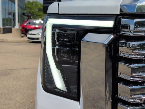 New 2026 GMC Sierra 3500 Denali w/ Denali Reserve Package AWD/4WD image 55