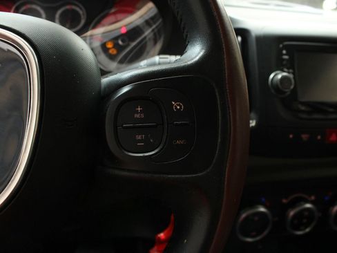 Used 2015 FIAT 500L Trekking FWD image 31