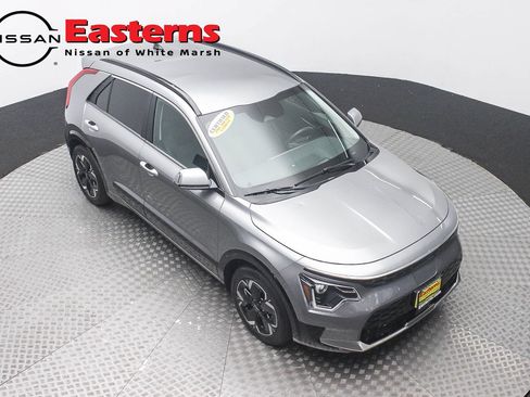 Used 2024 Kia Niro Wind w/ Wind Preserve Package FWD image 3