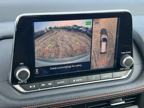 Used 2025 Nissan Rogue SV image 20