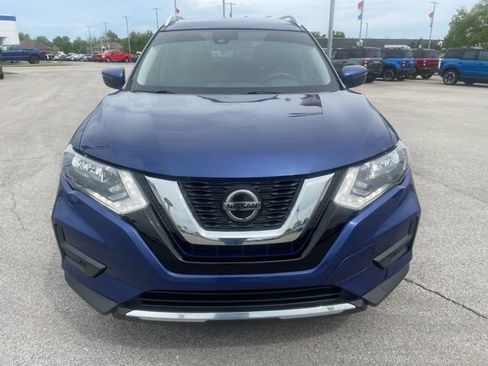 Used 2019 Nissan Rogue SV AWD/4WD image 3