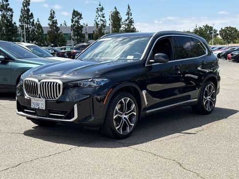 Used 2026 BMW X5 sDrive40i w/ Premium Package RWD image 2