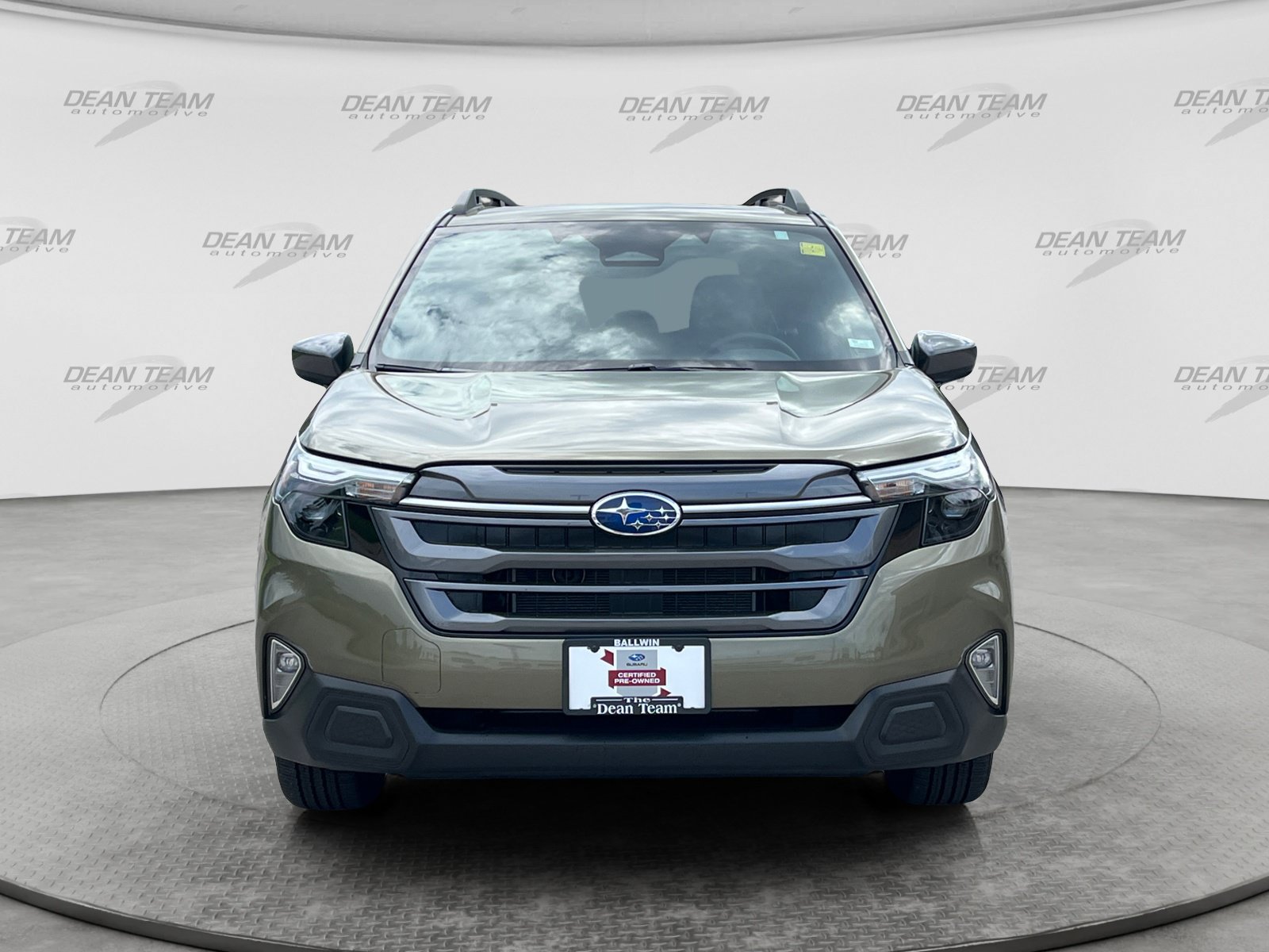 Used 2025 Subaru Forester Premium AWD/4WD image 2